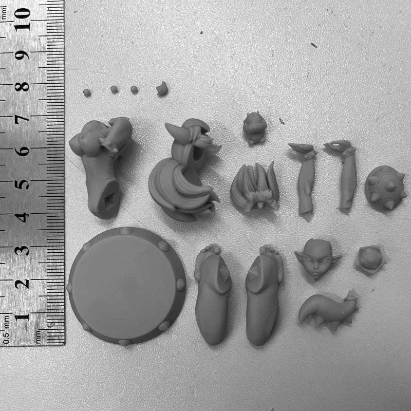 1/24 Horn Girl, Resin Model Figure Kit, Fantasy Theme, Unassembled and Unpainted
