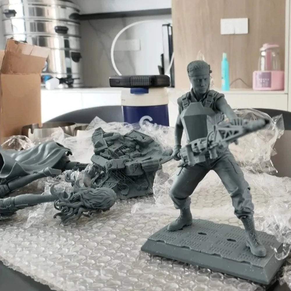 Modern Tactical Soldier Operator, Resin Model Figure Kit, Unassembled and Unpainted