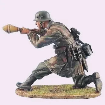 1/35 Female Knight Striding with Spear, Resin Model Figure Kit, Fantasy Theme, Unassembled and Unpainted