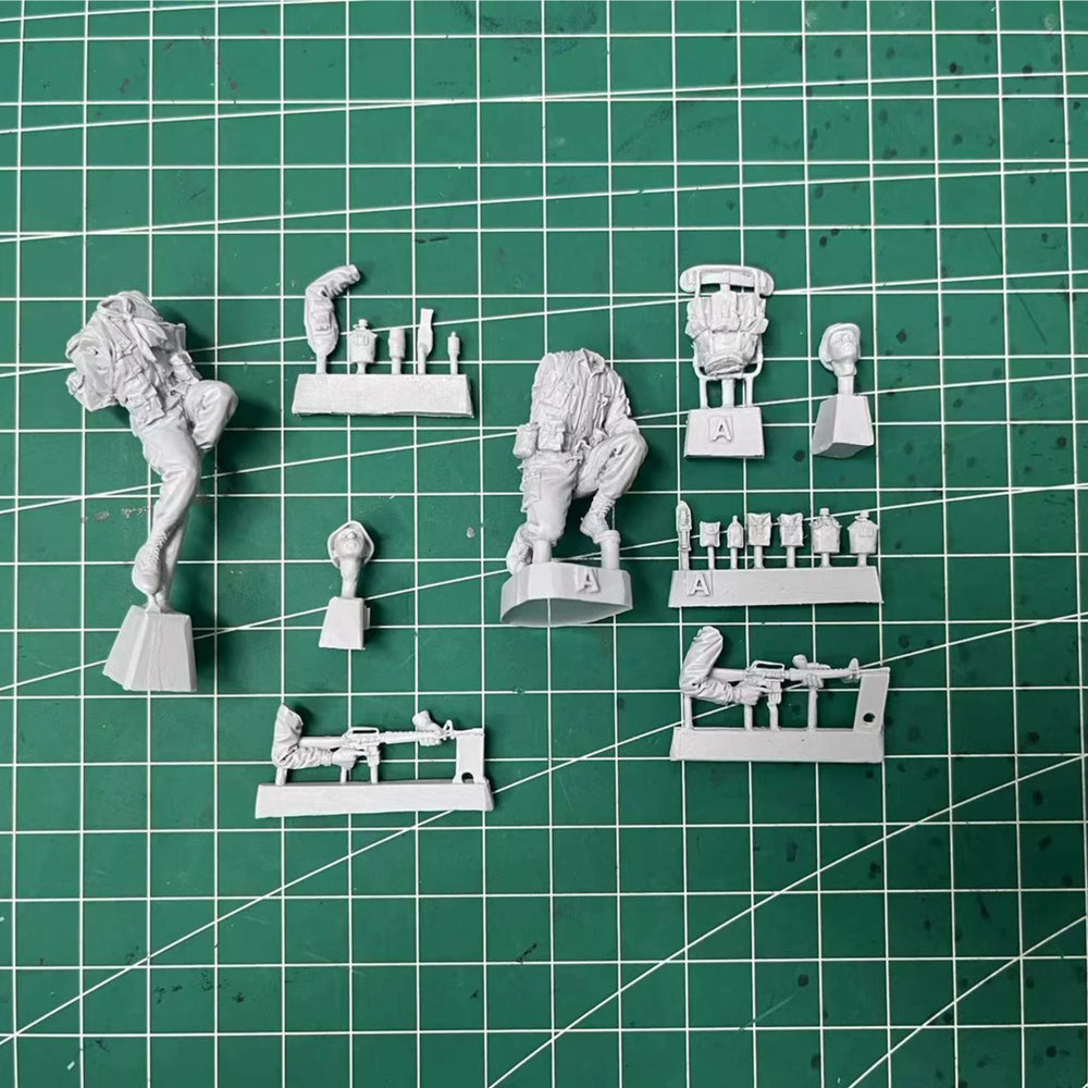 1/35 Modern LRRP Soldiers, 2 Figures, Resin Model Figure Kit, Unassembled and Unpainted