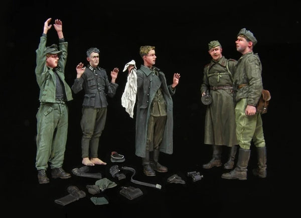1/35 WWII German Officers with Binoculars, 5 Figures, Resin Model Figure Kit, Unassembled and Unpainted