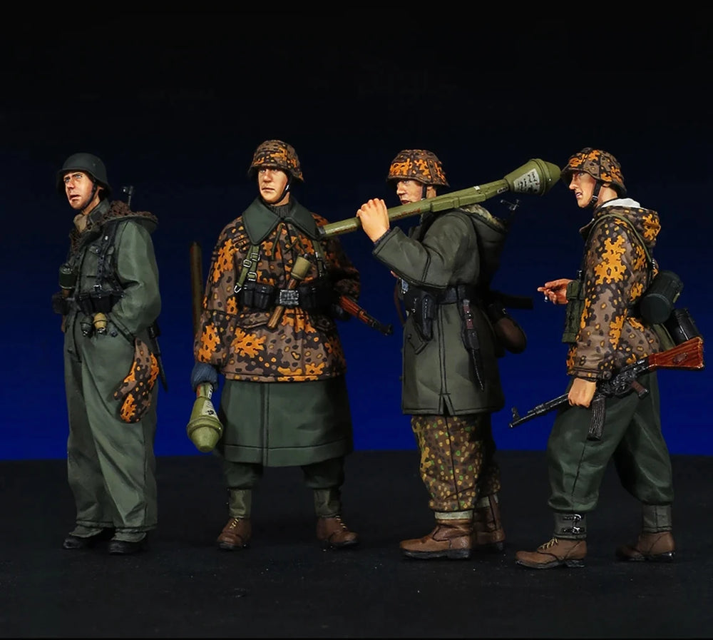 1/35 WWII German Squad in Combat Camouflage, 4 Figures, Resin Model Figure Kit, Unassembled and Unpainted
