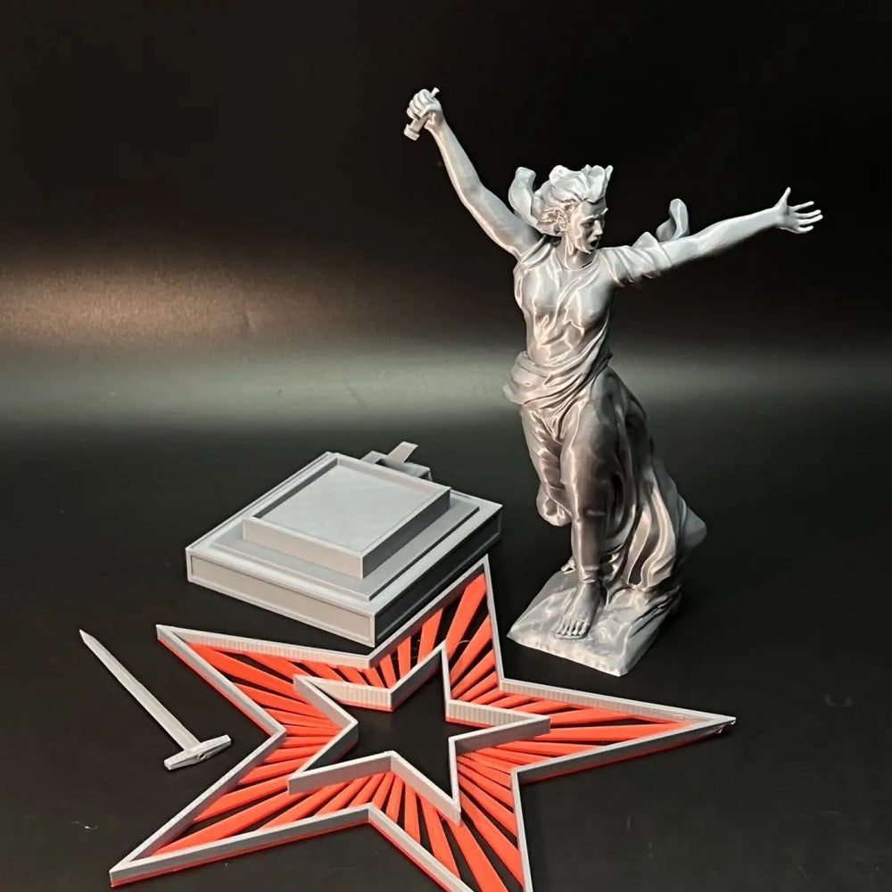 WWII Soviet Motherland Monument, Resin Model Figure Kit, Unassembled and Unpainted