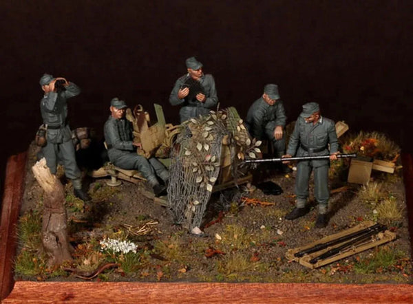 1/35 WWII German Artillery Crew, 5 Figures, Resin Model Figure Kit, Unassembled and Unpainted
