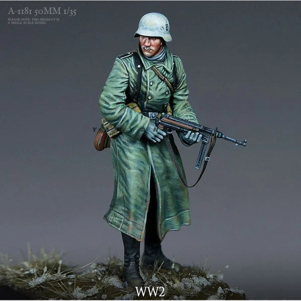 1/35 WWII German Infantry in Greatcoats, 3 Figures, Resin Model Figure Kit, Unassembled and Unpainted