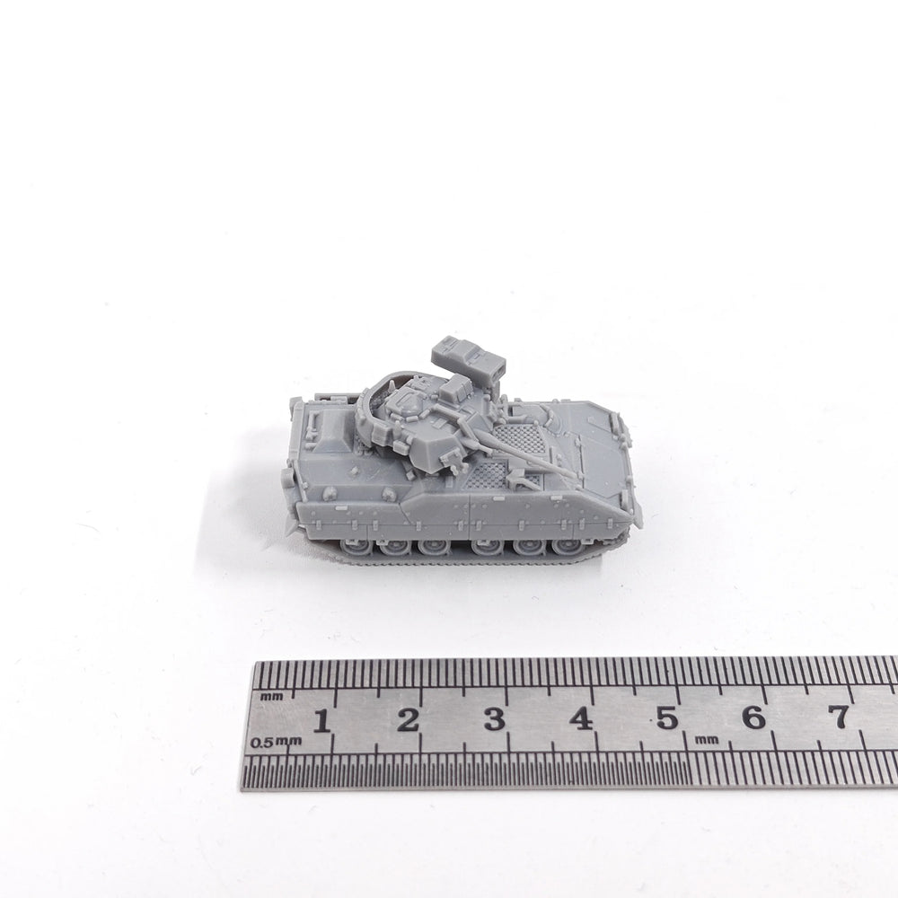 1/144 Cold War US M3A1 Bradley Fighting Vehicle, Resin Model Vehicle Kit, Unassembled and Unpainted