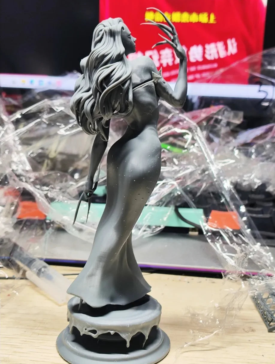 150mm Female Pin-up, Resin Model Figure Kit, Unassembled and Unpainted
