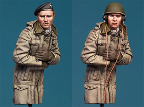 1/35 WWII Soviet Submachine Gunners, 2 Figures, Resin Model Figure Kit, Unassembled and Unpainted