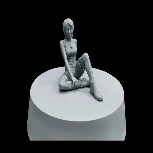 1/20 Pin-up Female Mechanic, Resin Model Figure Kit, Unassembled and Unpainted