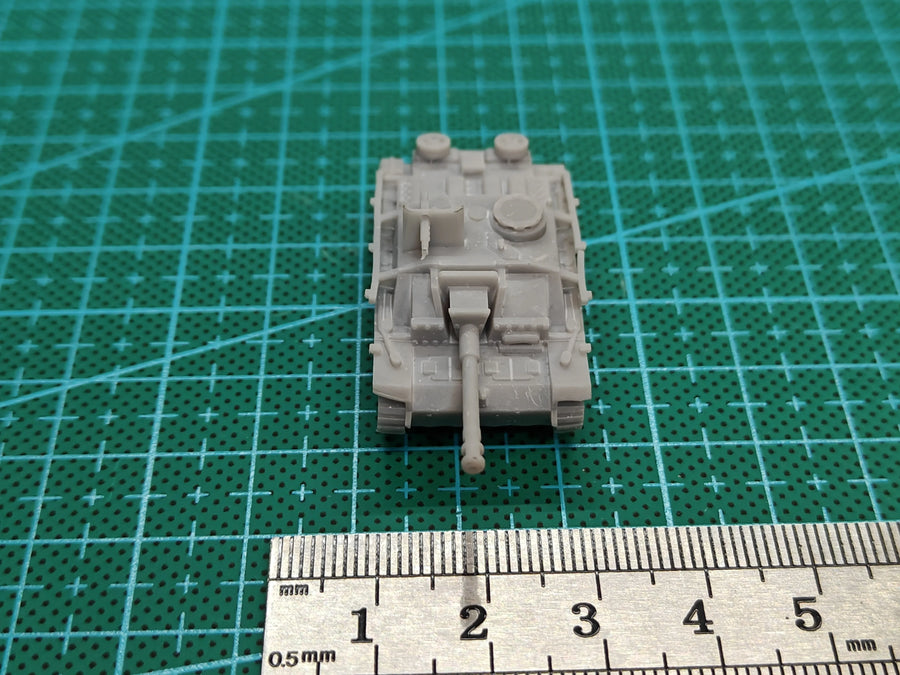 1/144 Scale Sturmgeschütz III Ausf.G MODEL KIT