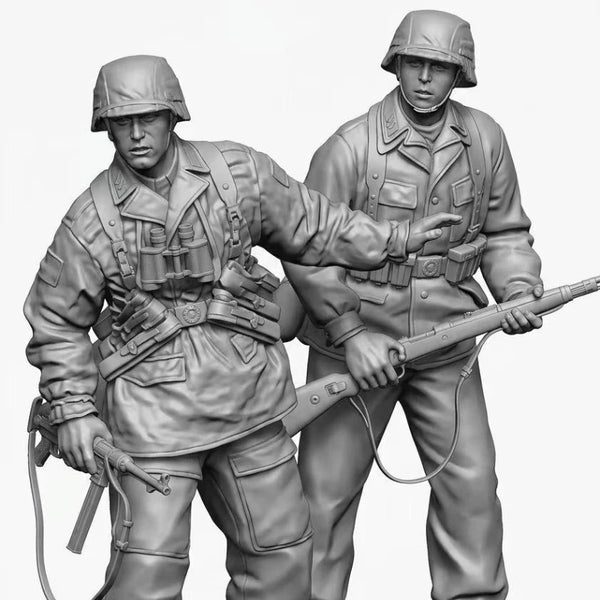 1/35 WWII German Infantry with MP40 and Rifles, 2 Figures, Resin Model Figure Kit, Unassembled and Unpainted