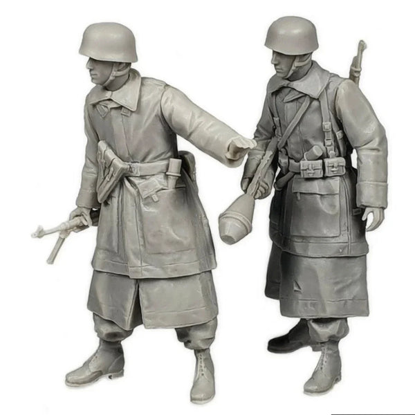 1/35 WWII German Rifleman and Grenadier, 2 Figures, Resin Model Figure Kit, Unassembled and Unpainted