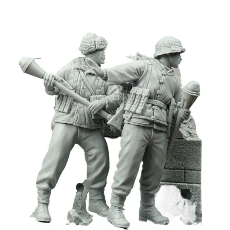 1/35 WWII German Anti-Tank Infantry, 2 Figures, Resin Model Figure Kit, Unassembled and Unpainted