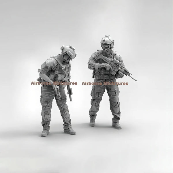 1/16 Modern Two Tactical Soldiers, 2 Figures, Resin Model Figure Kit, Unassembled and Unpainted