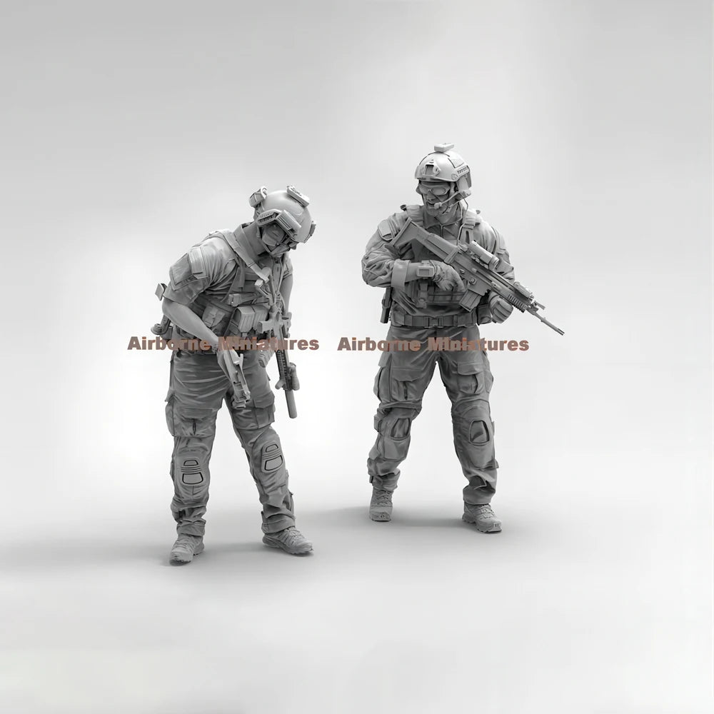 1/16 Modern Two Tactical Soldiers, 2 Figures, Resin Model Figure Kit, Unassembled and Unpainted