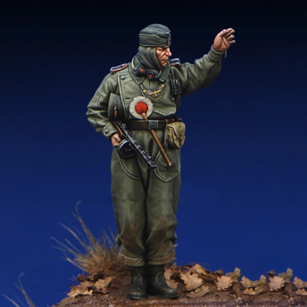 1/35 WWII German Officers and Grenadiers, 2 Figures, Resin Model Figure Kit, Unassembled and Unpainted