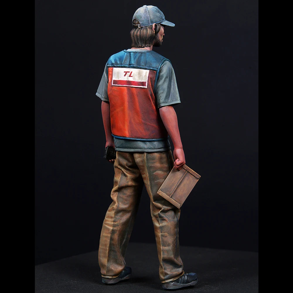 1/24 Modern Delivery Worker Hank, Resin Model Figure Kit, Unassembled and Unpainted