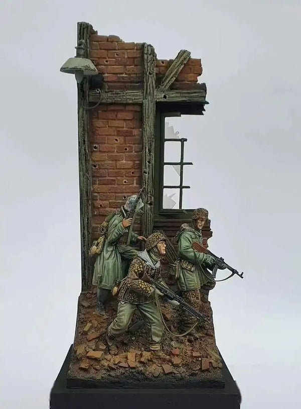 1/35 WWI Infantry Defending Ruined Fortification, 3 Figures, Resin Model Diorama Kit, Unassembled and Unpainted