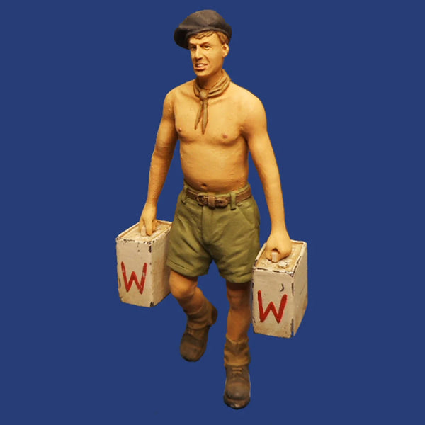 1/35 WWII British Soldier with Jerry Cans, Resin Model Figure Kit, Unassembled and Unpainted