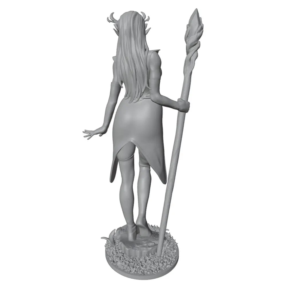1/24 Demoness with Curved Horns Wielding Twin Staffs, Resin Model Figure Kit, Fantasy Theme, Unassembled and Unpainted