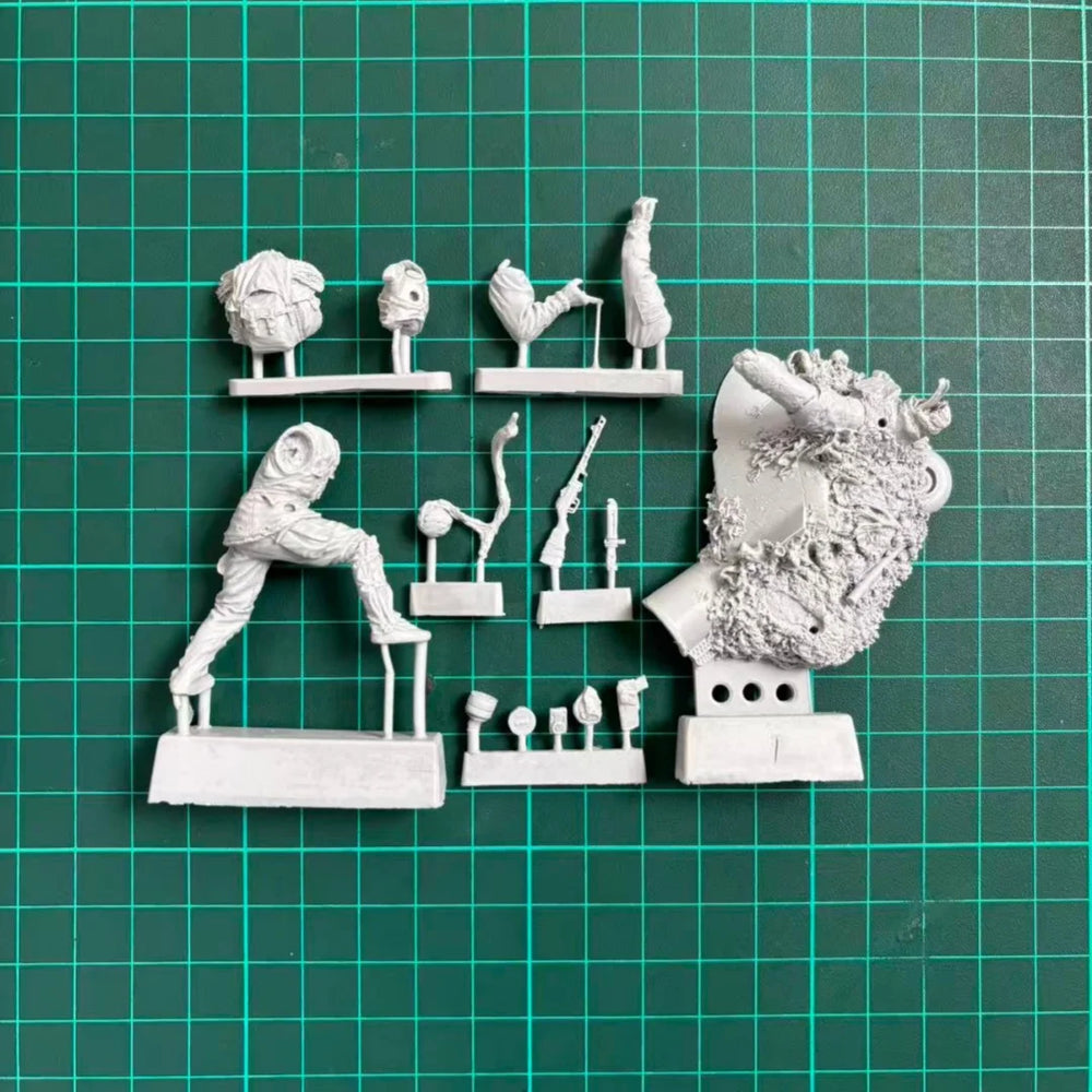 54mm Modern Soldier with Gas Mask, Resin Model Figure Kit, Unassembled and Unpainted