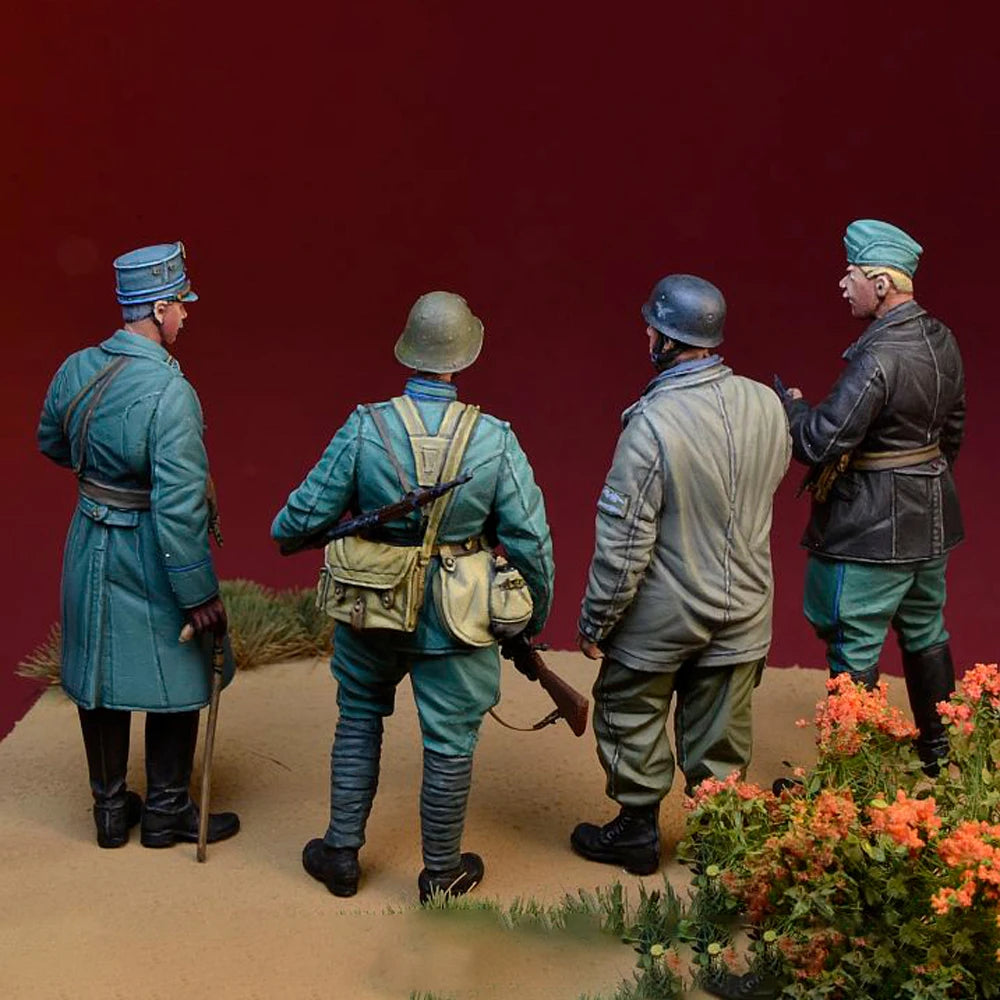 1/35 WWI Military Soldiers in Dress Uniforms, 12 Figures, Resin Model Figure Kit, Unassembled and Unpainted