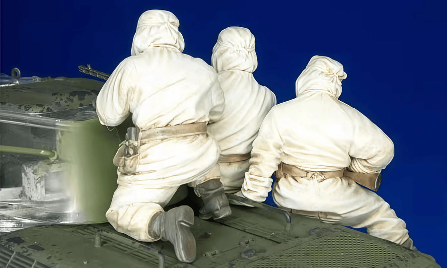 WWII Soviet T-34 Tank Crew 3-Figure Set 1/35 Resin Kit - resin model view 2