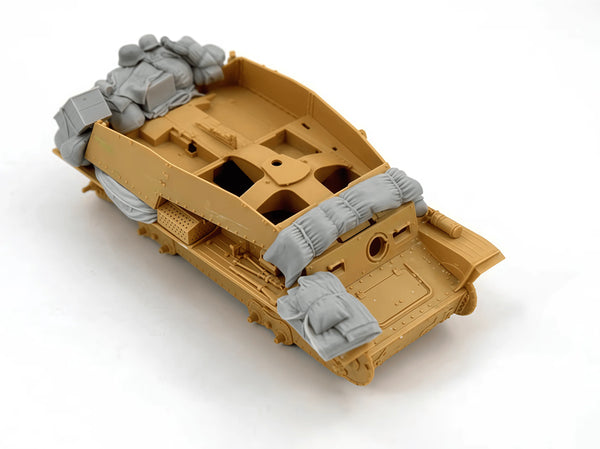 1/35 WWII Armored Personnel Carrier, Resin Model Vehicle Kit, Unassembled and Unpainted