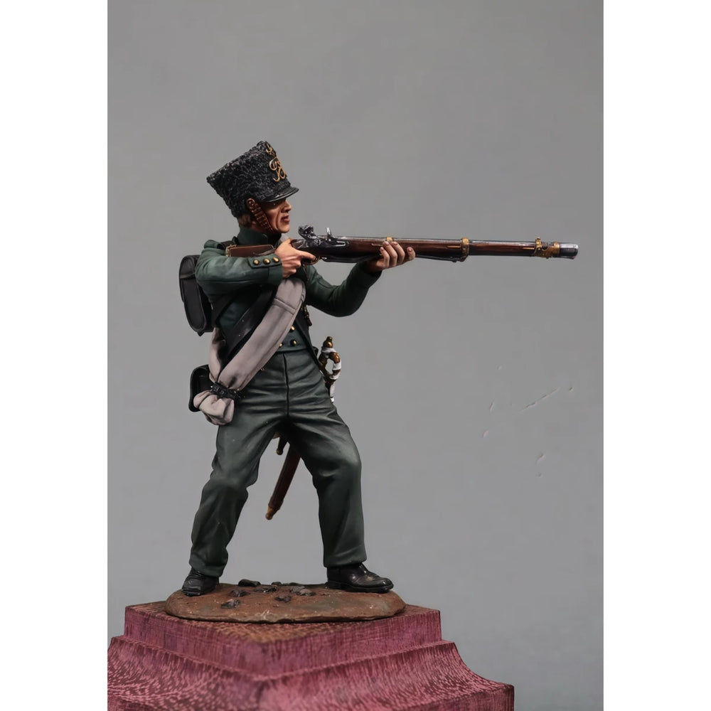 54mm Napoleonic Russian Infantry Firing Musket, Resin Model Figure Kit, Unassembled and Unpainted