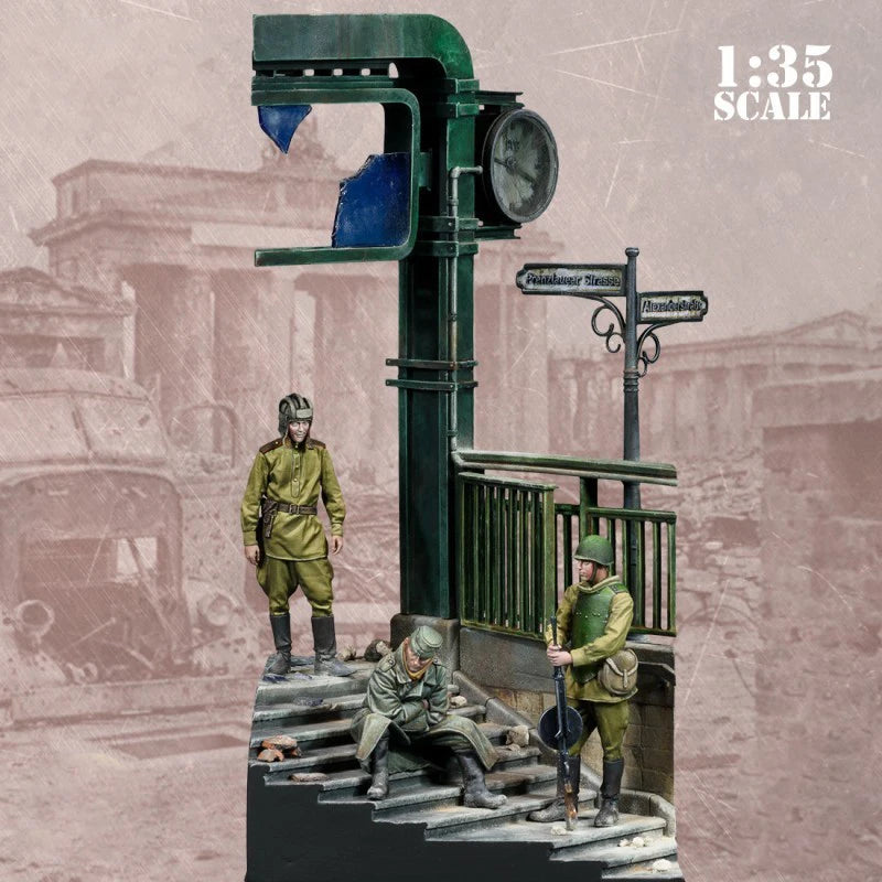 1/35 WWII Guard Checkpoint, 3 Figures, Resin Model Figure Kit, Unassembled and Unpainted