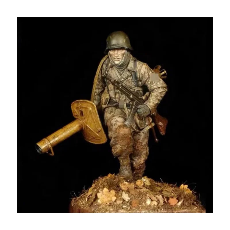 1/16 WWII Soldier Squad with Flamethrower, 5 Figures, Resin Model Figure Kit, Unassembled and Unpainted