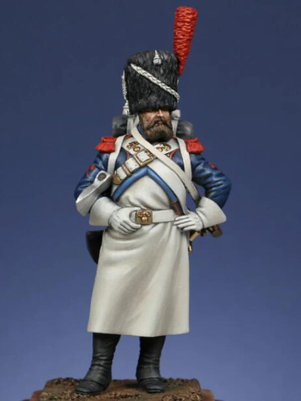 1/32 Napoleonic French Officer in White Greatcoat with Musket, Resin Model Figure Kit, Unassembled and Unpainted