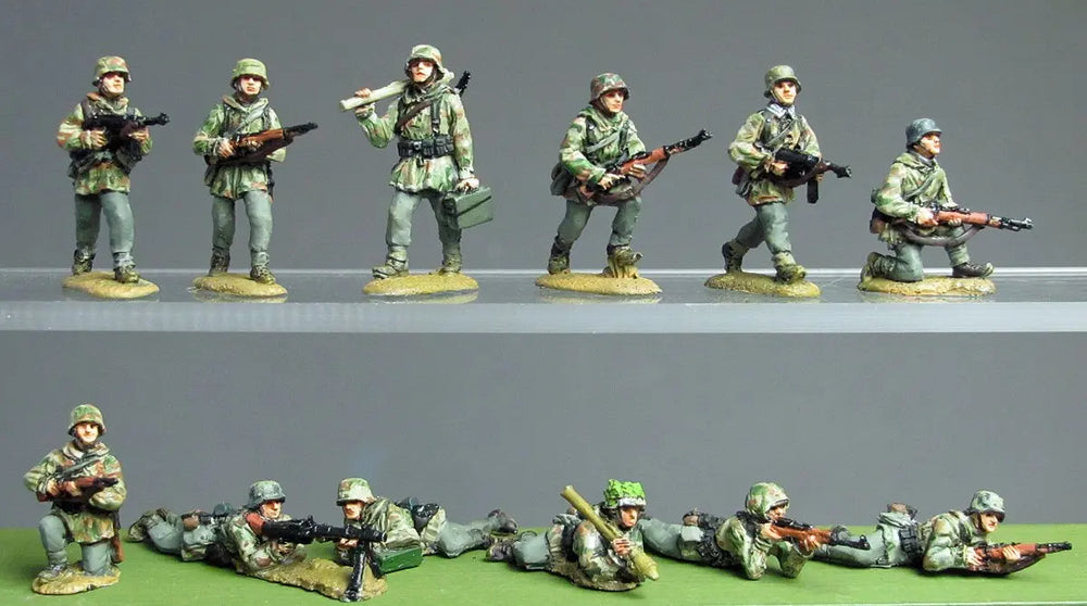 1/72 Modern Infantry Squad in Assault, 12 Figures, Resin Model Figure Kit, Unassembled and Unpainted