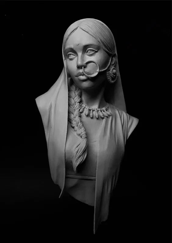 1/10 Woman with Ornate Jewelry, Resin Model Bust Kit, Fantasy Theme, Unassembled and Unpainted