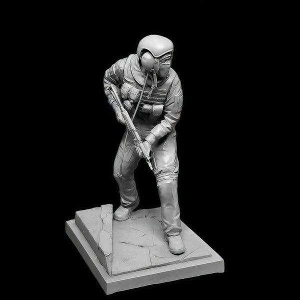 120mm WWI Soviet Soldier Crouching with Rifle, Resin Model Figure Kit, Unassembled and Unpainted