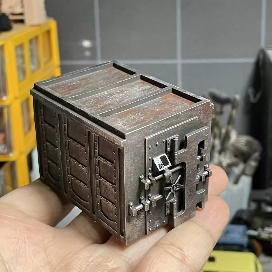Military Ammunition Box Storage Container 28mm Resin Model Kit Parts - resin model view 3