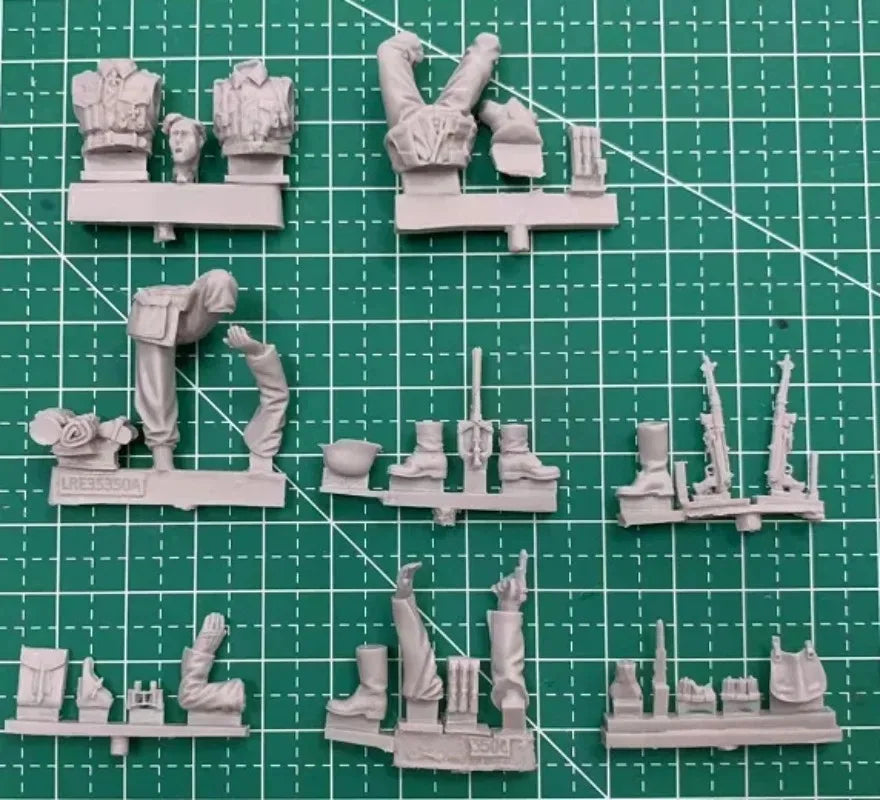 1/35 WWI Urban Combat Soldiers, 4 Figures, Resin Model Figure Kit, Unassembled and Unpainted