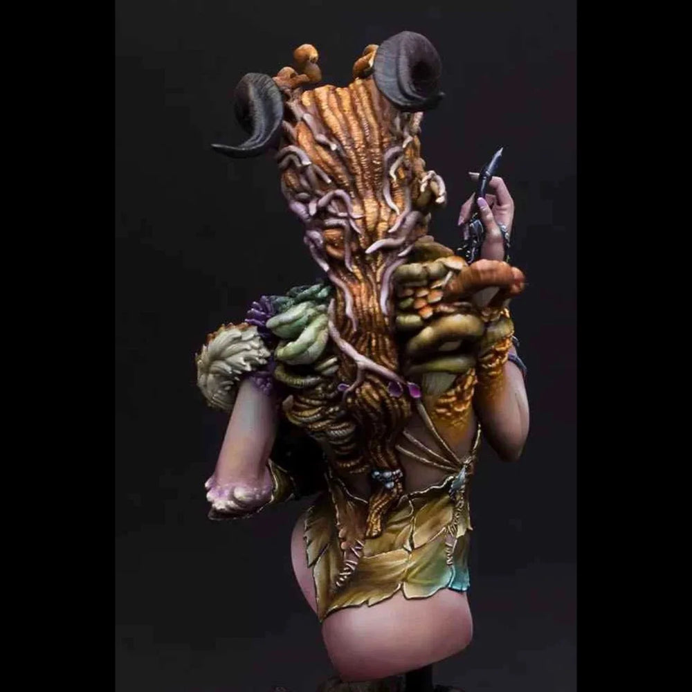 1/10 Female Warrior Queen, Resin Model Bust Kit, Fantasy Theme, Unassembled and Unpainted