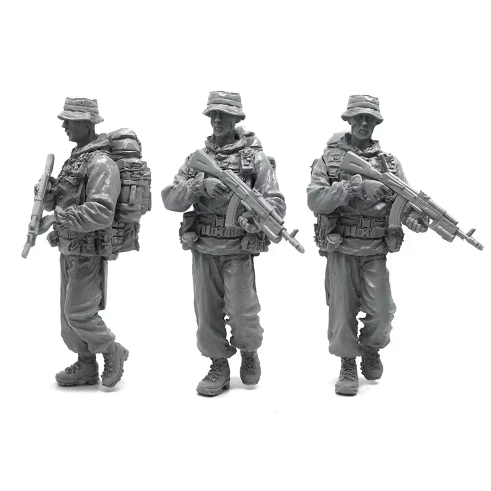 1/35 Modern Special Forces in Standing Ready Positions, 3 Figures, Resin Model Figure Kit, Unassembled and Unpainted