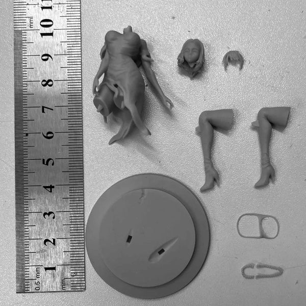 1/24 Kneeling Female, Resin Model Figure Kit, Fantasy Theme, Unassembled and Unpainted
