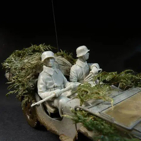 1/35 WWII German Jeep Driver, Resin Model Figure Kit, Unassembled and Unpainted