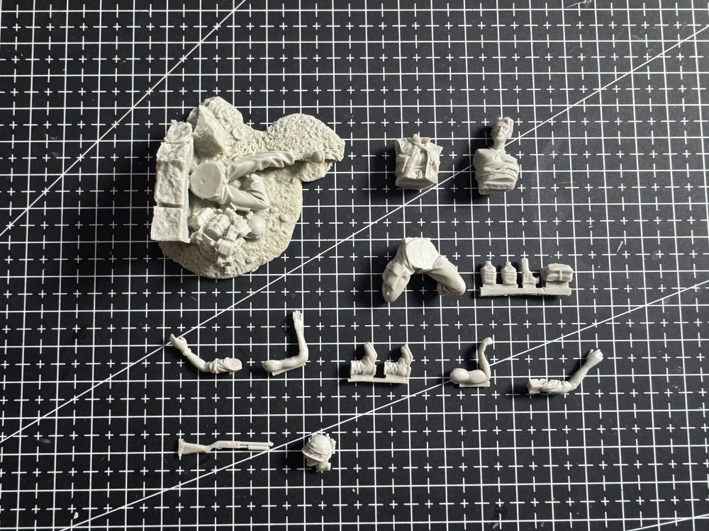 1/35 Vietnam War Medical Rest, 2 Figures, Resin Model Figure Kit, Unassembled and Unpainted