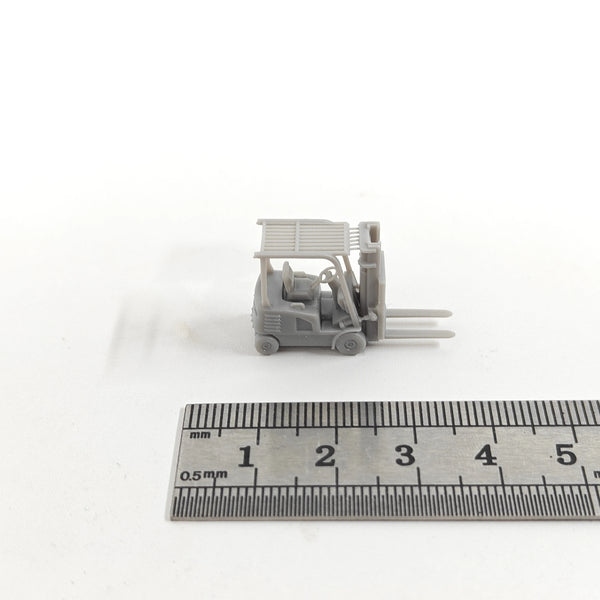 1/144 Modern Industrial Forklifts & Lift Trucks, Resin Model Vehicle Kit, Unassembled and Unpainted