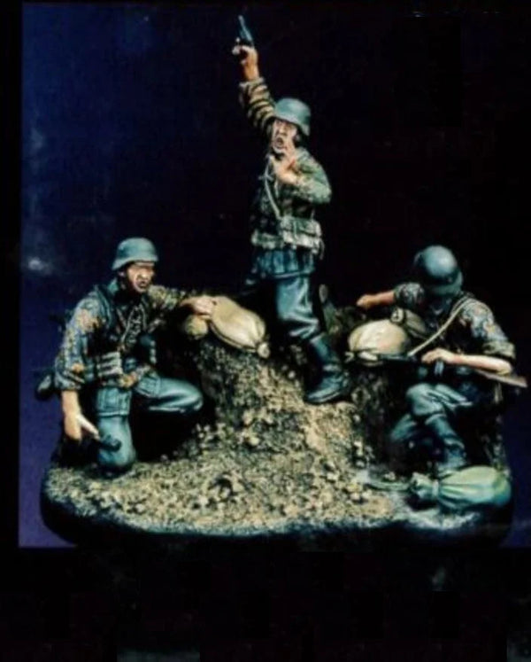 1/35 WWII German Infantry Assault Squad, 3 Figures, Resin Model Figure Kit, Unassembled and Unpainted
