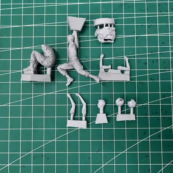 1/35 WWII US Infantry at Rest, 2 Figures, Resin Model Figure Kit, Unassembled and Unpainted