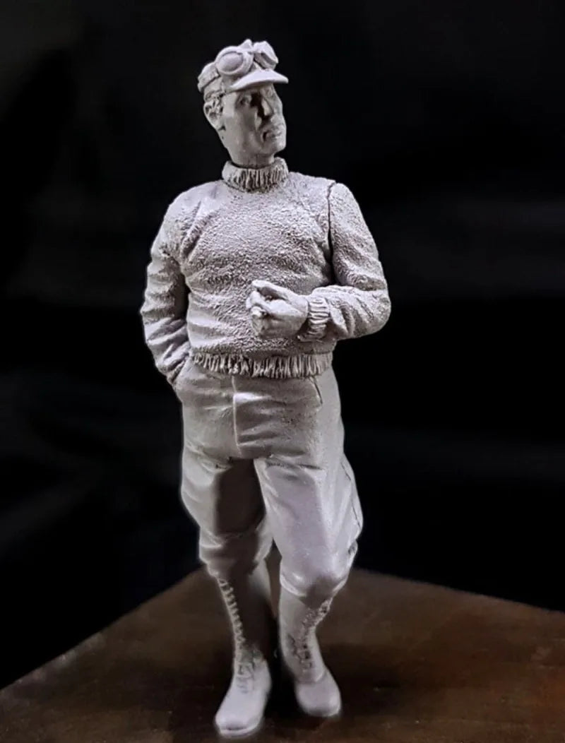 1/35 WWII Military Officer at Rest, Resin Model Figure Kit, Unassembled and Unpainted
