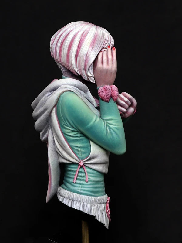 1/12 Girl with Pink Striped Hair Red Glasses Casual Jacket, Resin Model Bust Kit, Anime Theme, Unassembled and Unpainted