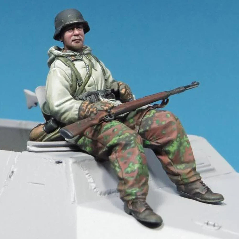 1/35 WWII German Soldier Sitting with Rifle, Resin Model Figure Kit, Unassembled and Unpainted