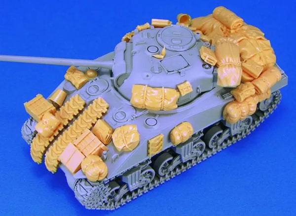 1/48 WWII Soviet Tank with Cargo, Resin Model Vehicle Kit, Unassembled and Unpainted