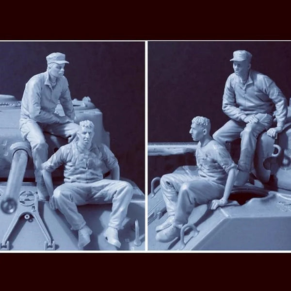 1/35 WWII British Tank Crew Operating Gun, 4 Figures, Resin Model Figure Kit, Unassembled and Unpainted